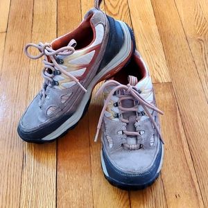 Bass hiking ankle boots - 8 womens